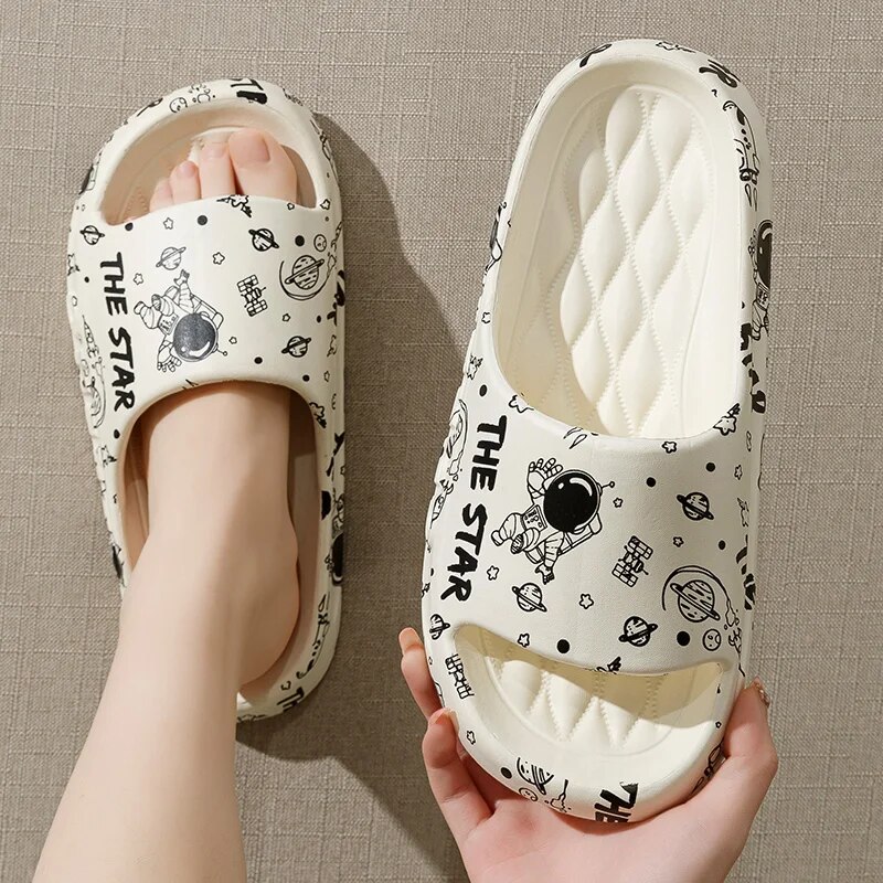 Cool Slippers For Men In Summe - Queen Street Fashion ulasan dan harga